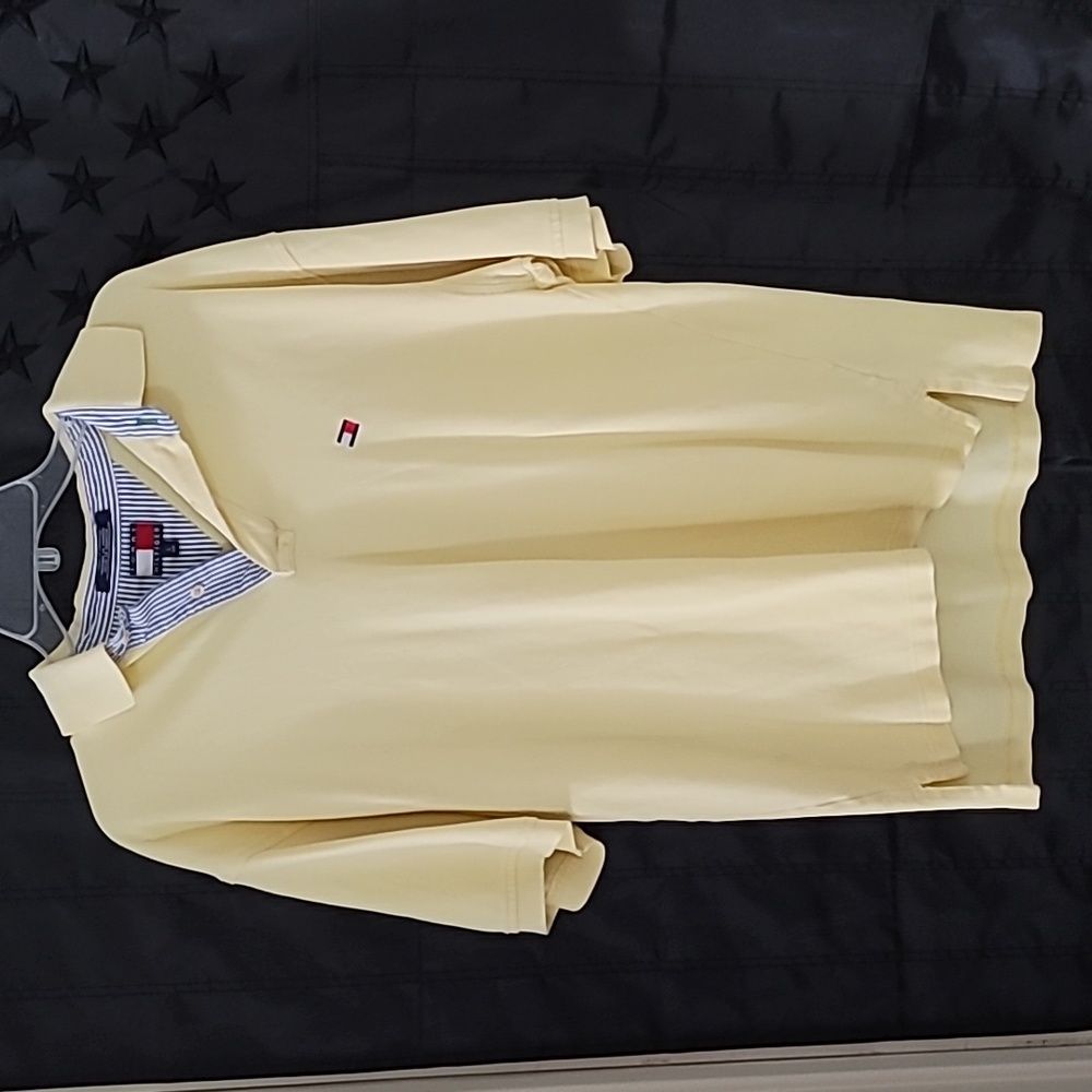 Vintage Tommy Hilfiger Men Polo Shirt Yellow Short Sleeve Embroidered L